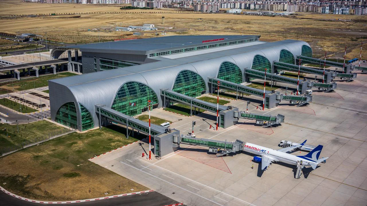 Flughafen Diyarbakır